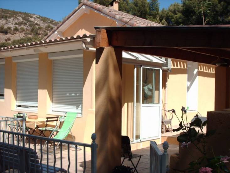 Isolation thermique par l'extérieur d'une maison de pêcheurs à la Redonne