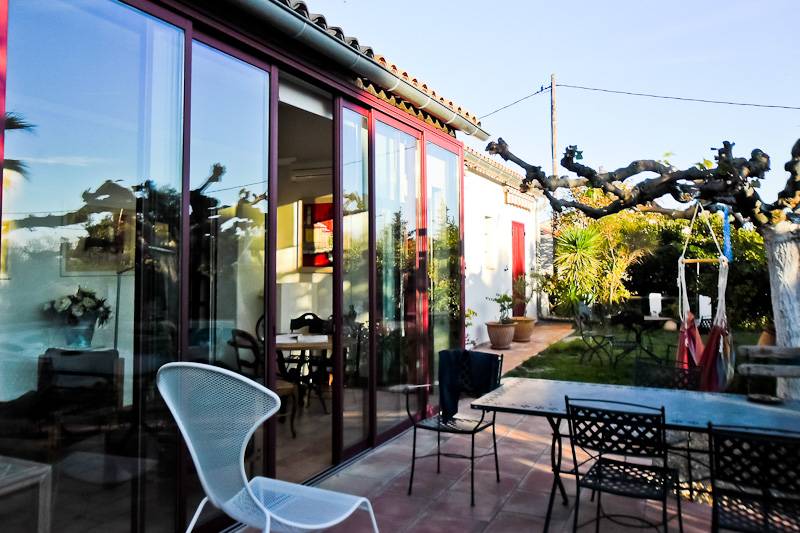 Luminosité et constrastes de couleurs pour cette villa d'Ollioules (83)