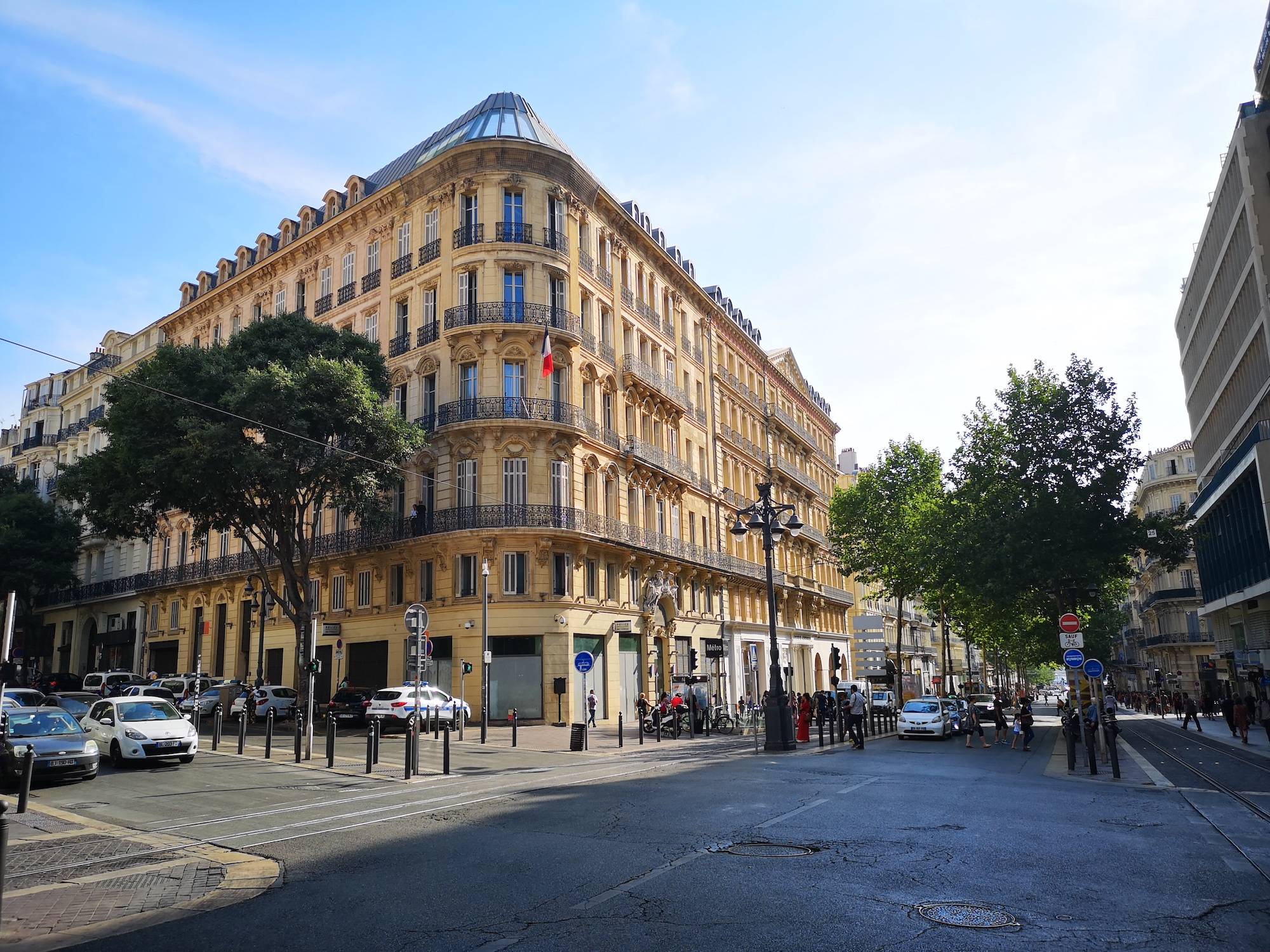 Ravalement de façades / Réhabilitation du Grand hôtel Noailles de Marseille, sur la Canebière (13001)