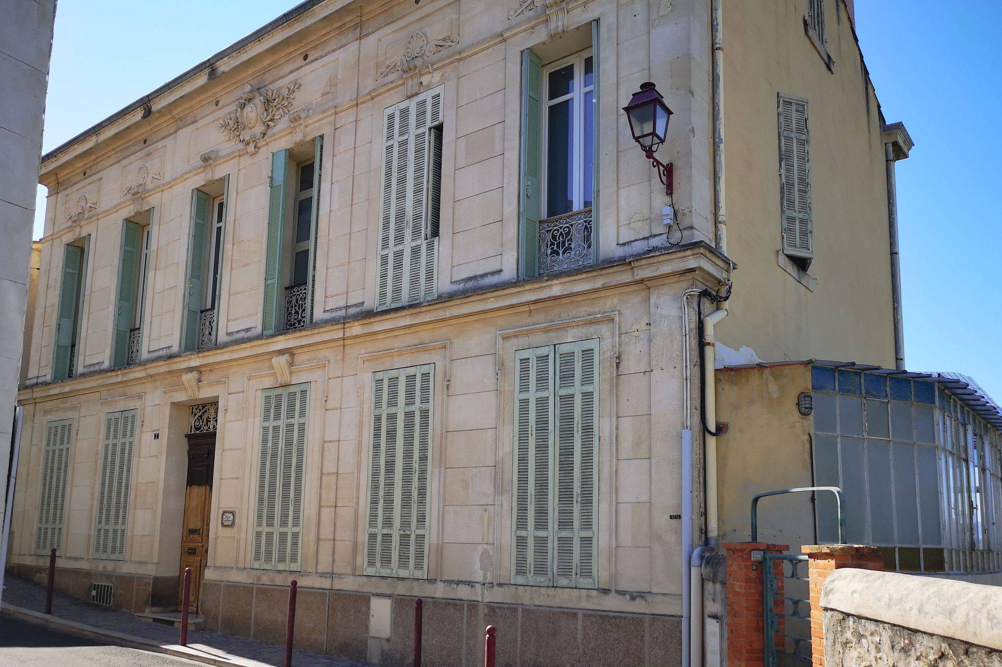 Réhabilitation d'une bastide provençale à Allauch (13190), ravalement de façades à l'enduit chaux NHL 3,5 et lait de chaux Punto Calce