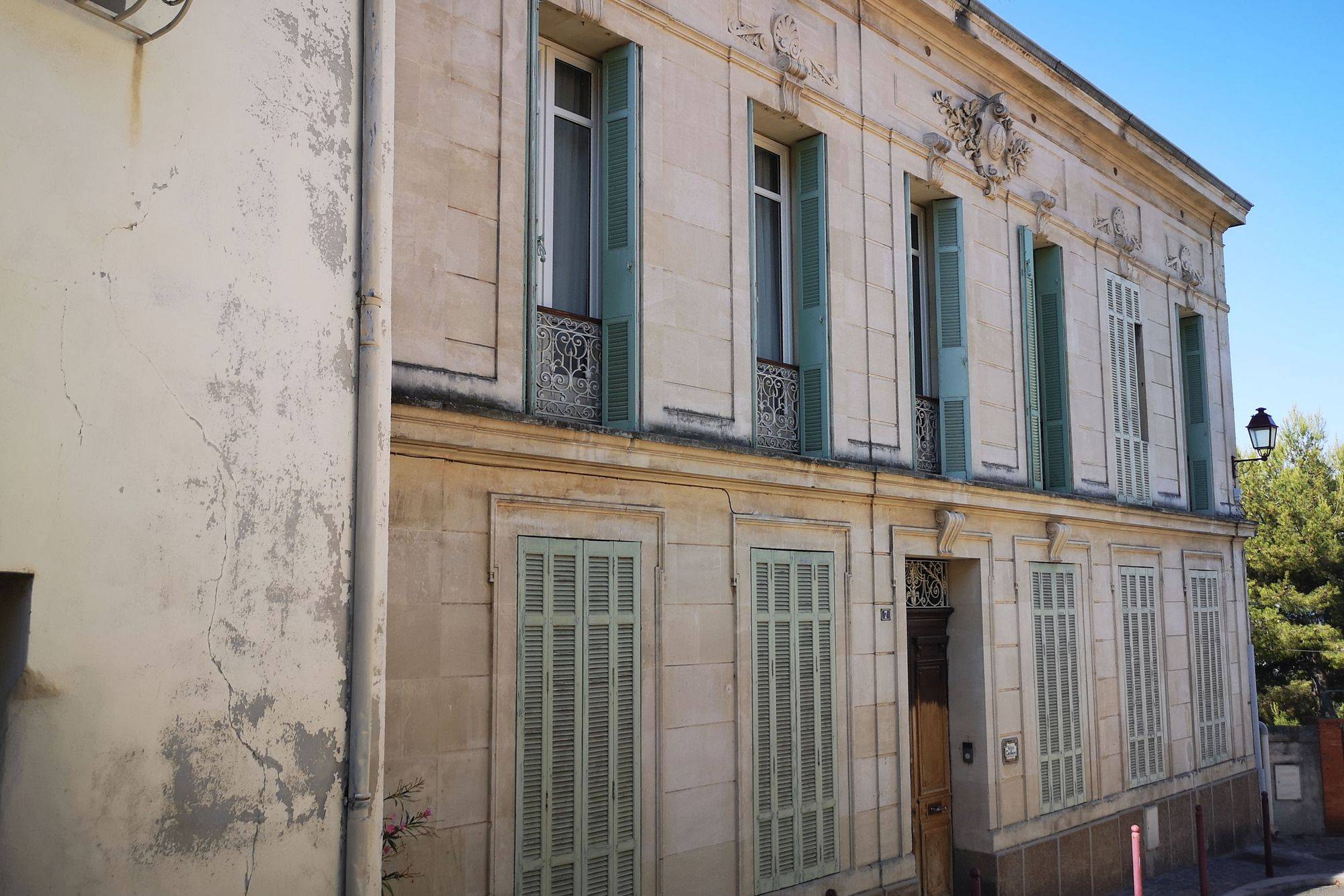 Réhabilitation d'une bastide provençale à Allauch (13190), ravalement de façades à l'enduit chaux NHL 3,5 et lait de chaux Punto Calce