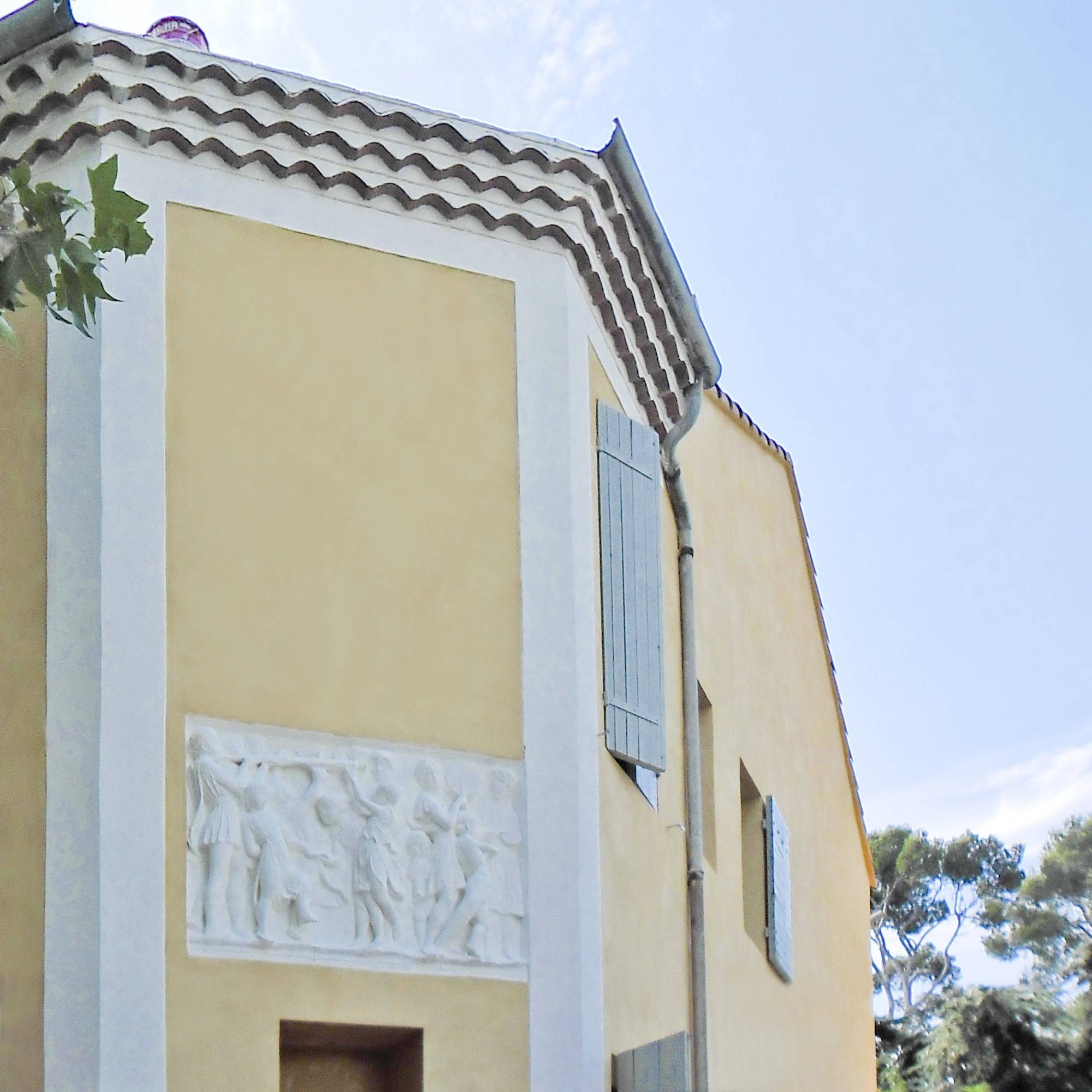 Réhabilitation des façades à l'enduit chaux Marmorino d'une bastide quartier de Saint Julien à Marseille (13012) - Chantier réalisé en 2015