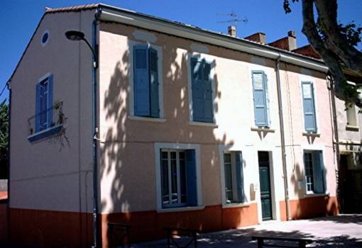 Ravalement de plusieurs façades dans le village de Trets
