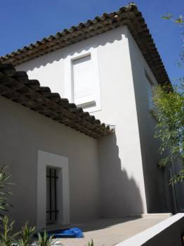 Ravalement de façades, finition serrée d'une Villa à Marseille