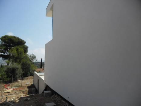 Isolation Thermique par l'Extérieur (ITE) finition stuc enduit chaux Marmorino d'une villa contemporaine à Sanary-sur-Mer (83110) - Architecte M. Rudy Ricciotti