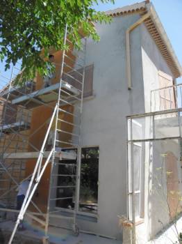 Enduit de façades sur une maison à Six Fours les Plages