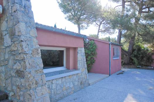 Réalisation de façades contemporaines à Calas (13480)