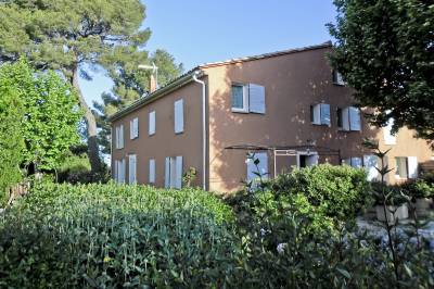 Réhabilitation / Ravalement de façades à l'enduit chaux Marmorino d'une vieille ferme à Aix-en-Provence (13100) - Chantier réalisé en 2015
