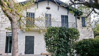 Ravalement de façades à l'enduit chaux Marmorino d'une villa de style rococo dans la campagne Aixoise, à Aix-en-Provence (13100) - Chantier réalisé en 2016
