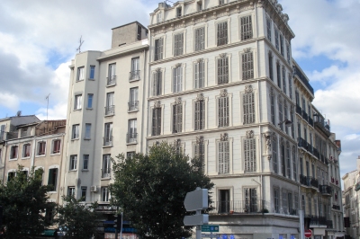 Ravalement de façades à l'enduit chaux Marmorino et lait de chaux Punto Calce du 25 bd Dugommier 13001 Marseille