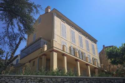 Réhabilitation d'une bastide provençale à Allauch (13190), ravalement de façades à l'enduit chaux NHL 3,5 et lait de chaux Punto Calce
